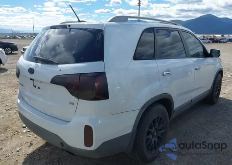 2015 Kia Sorento Lx V6 z USA, uszkodzony, nr VIN 5XYKT4A75FG608229